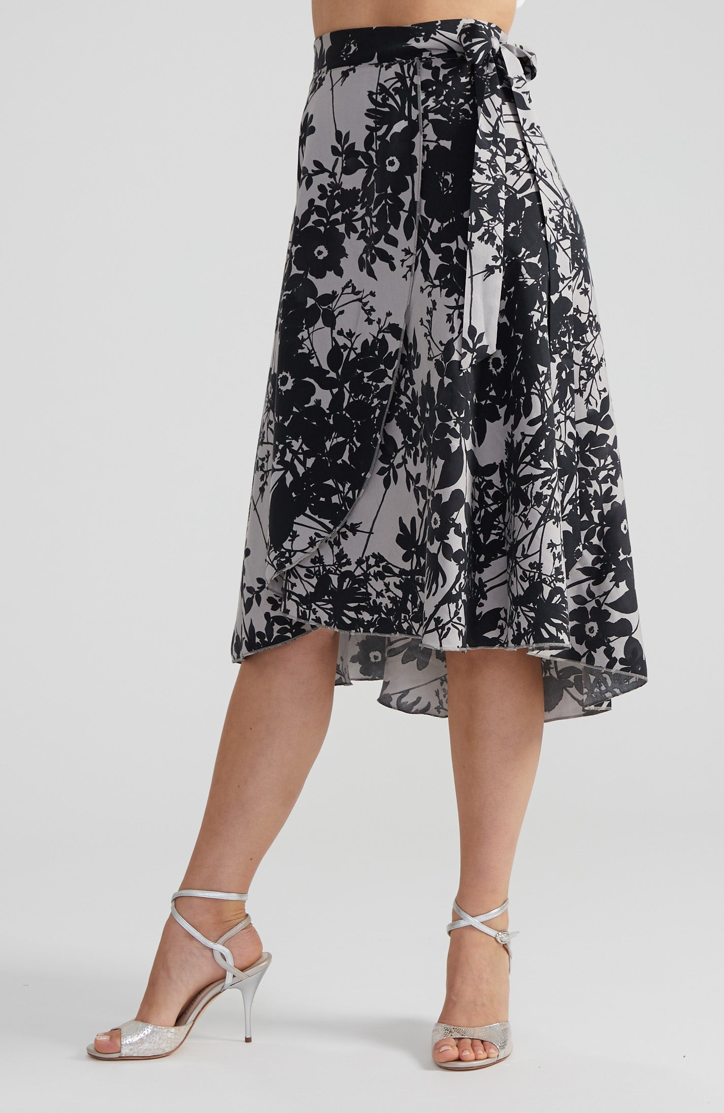 COCO - Wrap Skirt in Dusky Petals