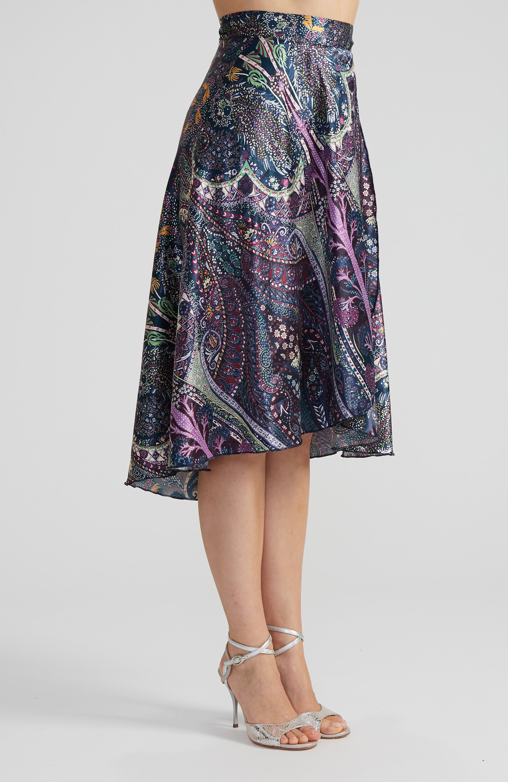 COCO - Wrap Skirt in Retro Satin Print