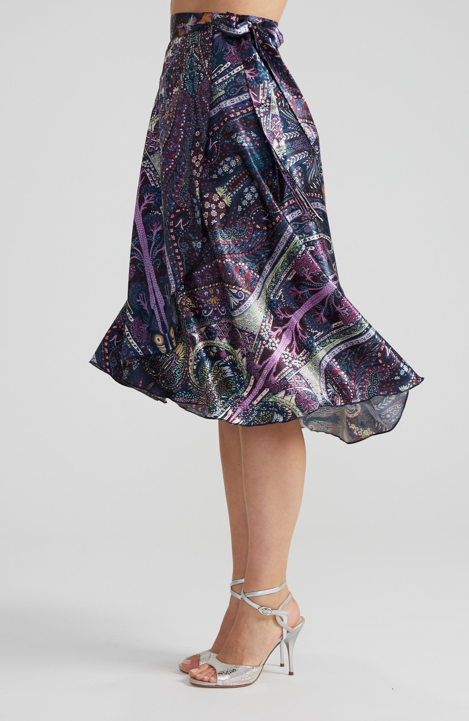 COCO - Wrap Skirt in Retro Satin Print