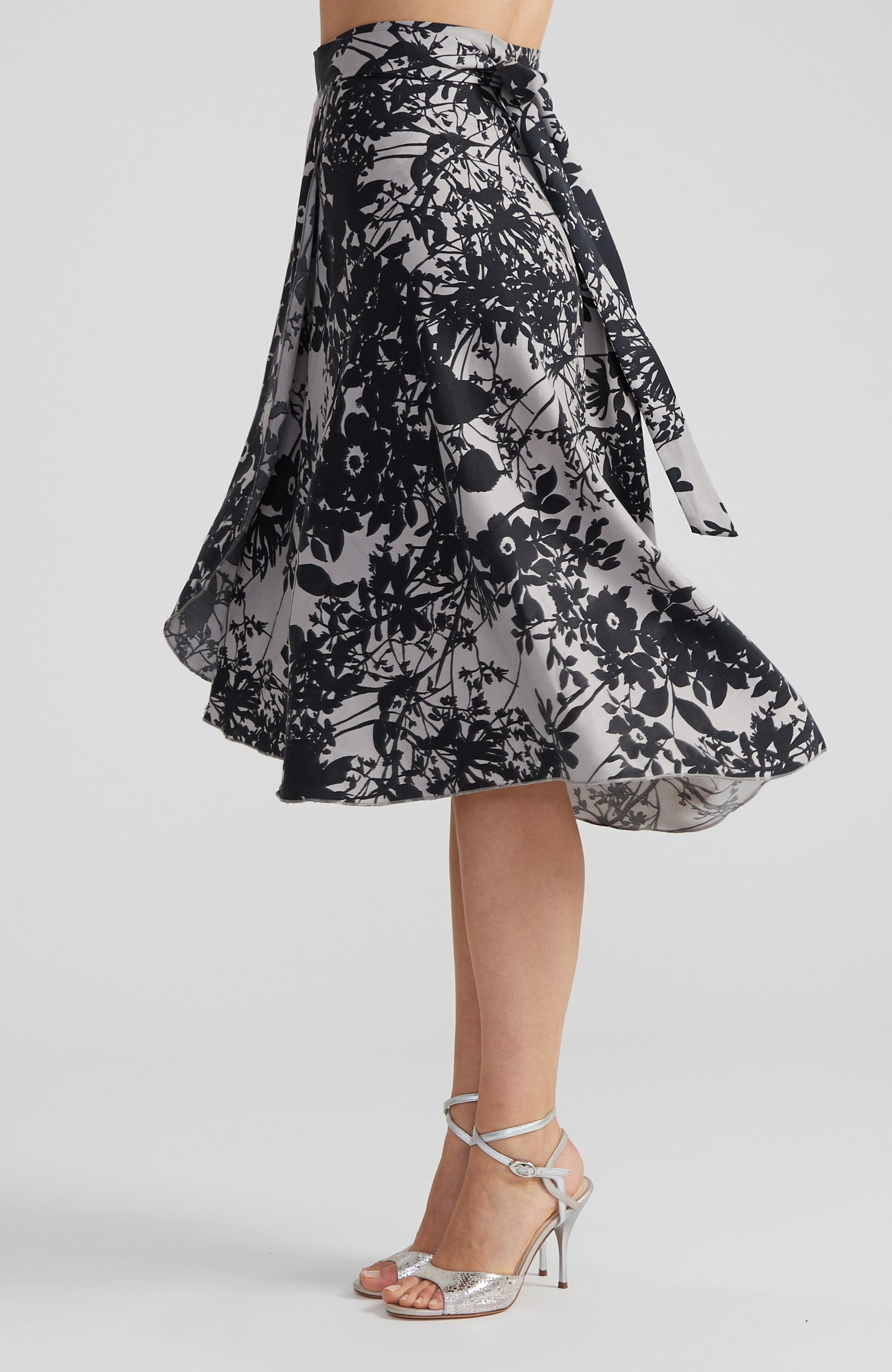 COCO - Wrap Skirt in Dusky Petals