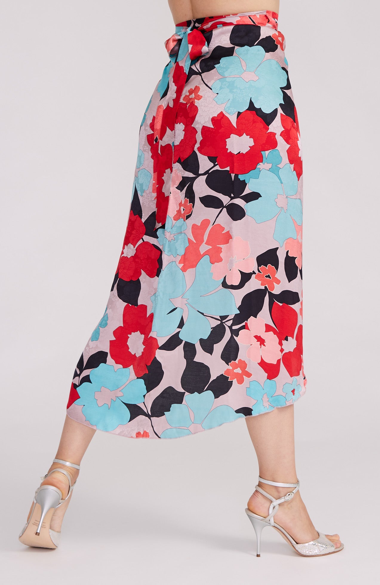 JULIET - Wrap Skirt in Wild Blossoms